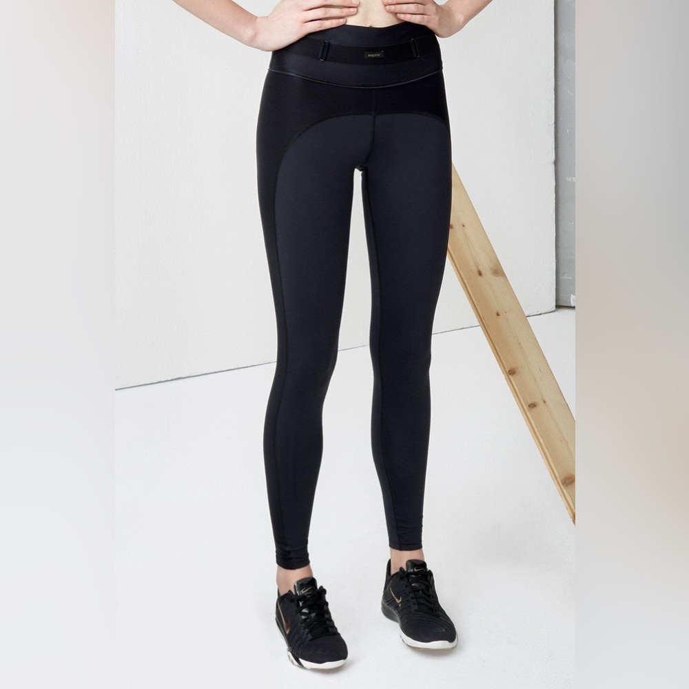 NWT Daquïni Activewear Europe Black Protagonist Leggings Sixe XS $170